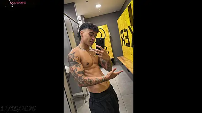 Chat +18 de Ftm_xxxperiencie ao vivo