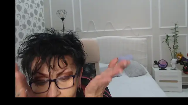 MasterLeila – Naživo XXX chat