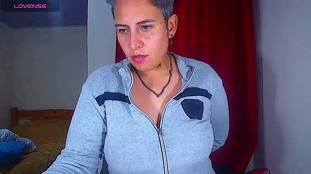 Chat XXX ao vivo de Yessi_rousse
