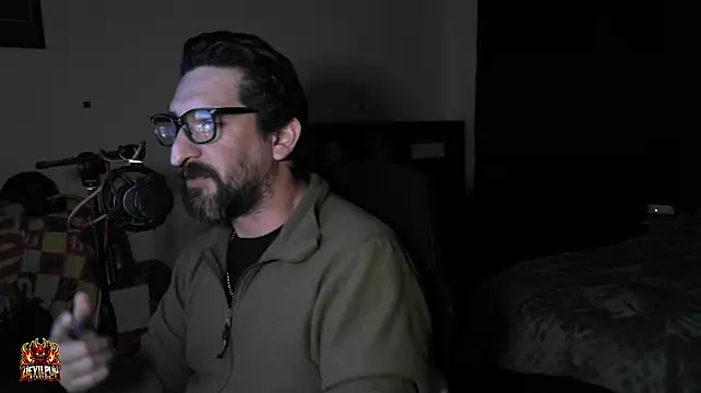 XXX chat uživo modela DevilPup75_