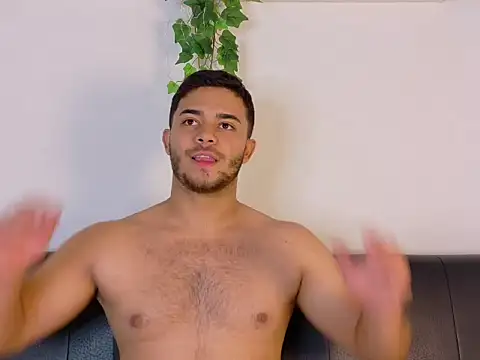 Chatroom XXX en direct de TylerWest_