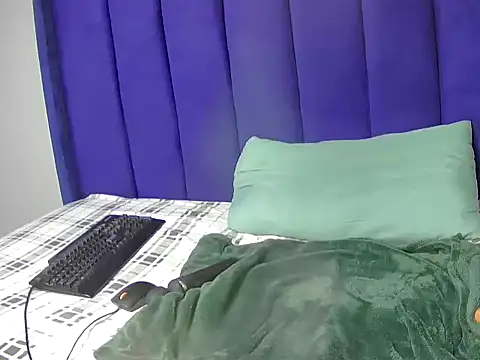 XXX chat uživo modela QueenMoh