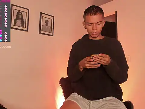 XXX chat uživo modela sai_cooper