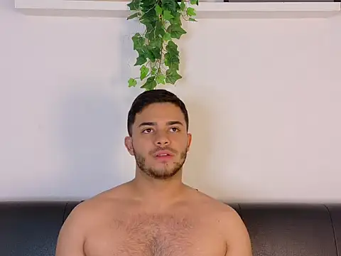 دردشة TylerWest_ الجنسية المباشرة