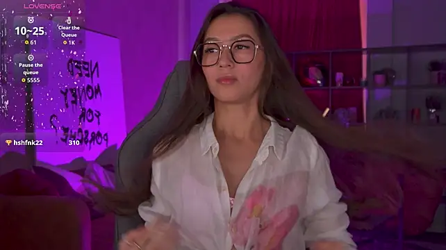 LanaBaker Adlı Modelin Canlı XXX Sohbeti