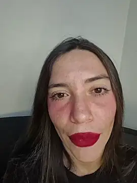 loveuu-bae Adlı Modelin Canlı XXX Sohbeti