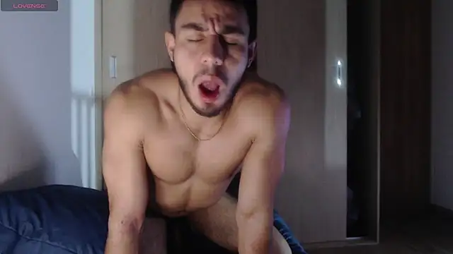 Chatroom XXX en direct de Taylor_DiamondBoy