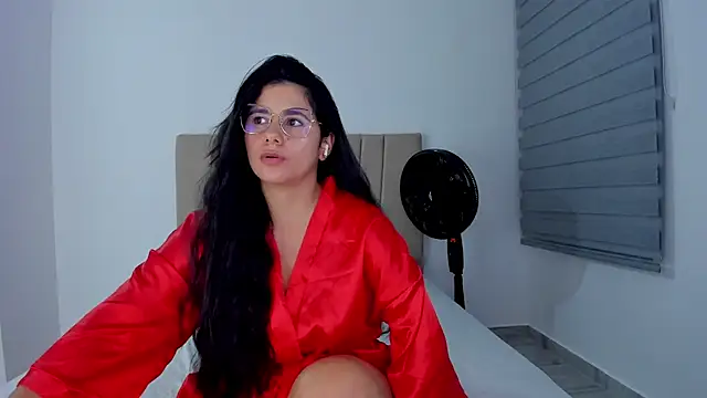 Natasha-28's Live XXX Chat
