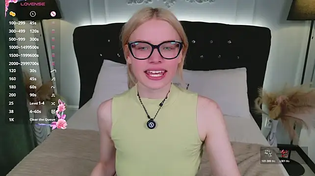 ChloeWells Live XXX-Chat