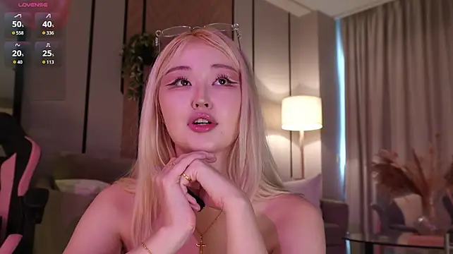 XXX chat uživo modela hyun_chia