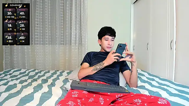 Chatroom XXX en direct de tom_Howard