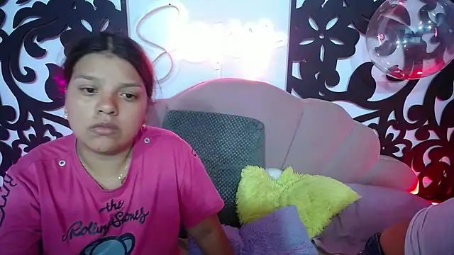 XXX chat uživo modela kittens_hornxyxx