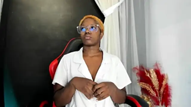 XXX chat uživo modela connywellss