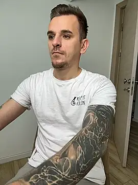 Huge_cock22cm Webcam-Show