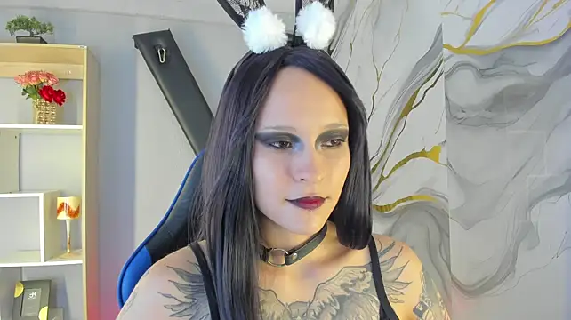 AnnyThompson_ Adlı Modelin Canlı XXX Sohbeti