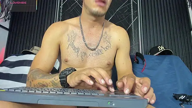 Chat XXX en directo de AronCollen