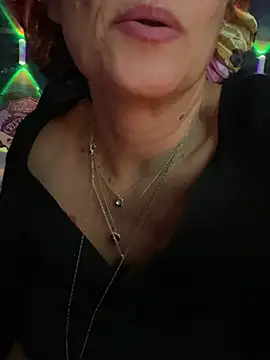 XXX chat uživo modela TheDime