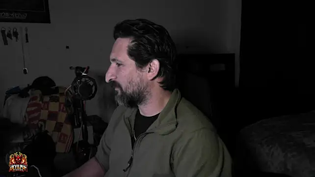 XXX chat uživo modela DevilPup75_