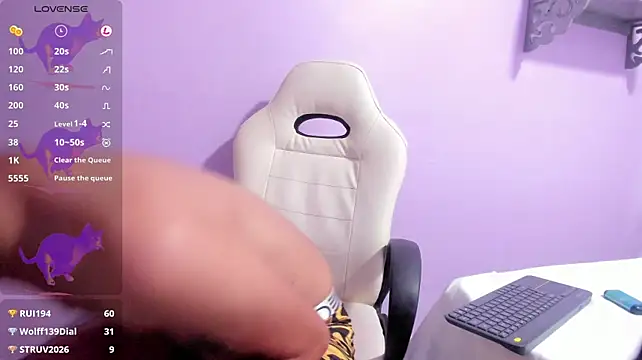 XXX chat uživo modela Elioth_18