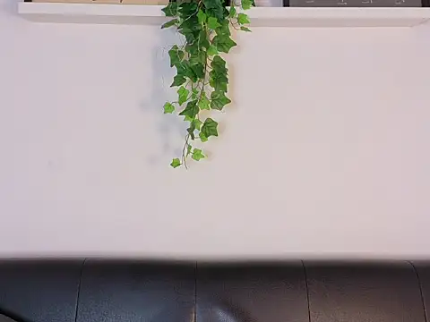 XXX chat uživo modela TylerWest_