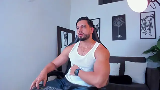 Chatroom XXX en direct de Justin_kingX7