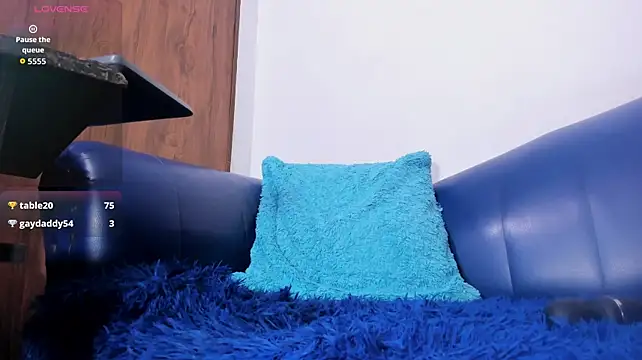 kavencastro Adlı Modelin Canlı XXX Sohbeti