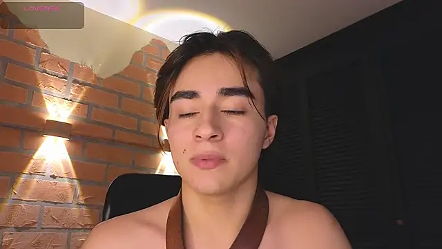 Chat XXX en directo de Connorr_01
