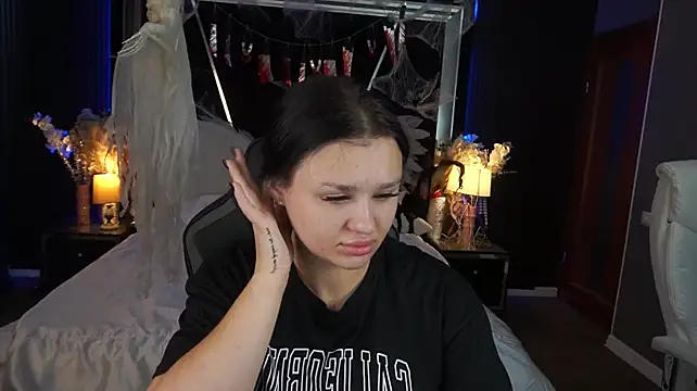 XXX chat uživo modela CherrryQueen