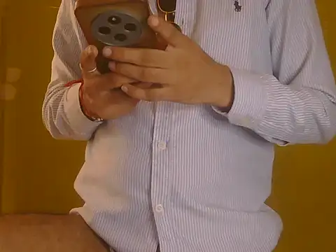 Chat +18 de Stubborndesiboy ao vivo