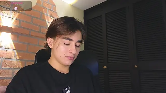 Chat XXX ao vivo de Connorr_01