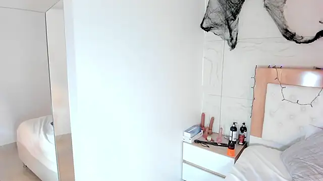NINAMARTINS Adlı Modelin Canlı XXX Sohbeti