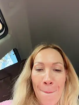 XXX chat uživo modela LavenderHot