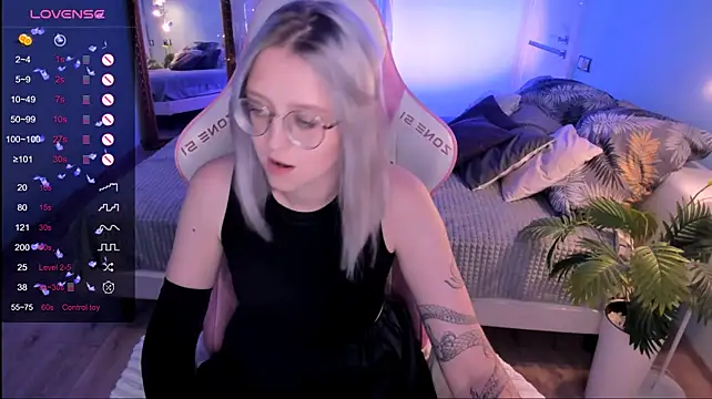 LunarGlow Live XXX-Chat