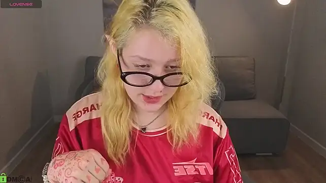 Lollybunnyyn Live XXX chat