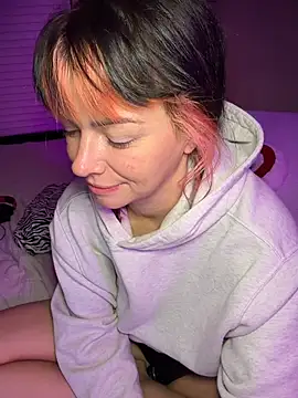 MarlaFknSinger XXX чат на живо