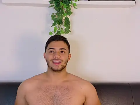 TylerWest_ élő XXX-chatje