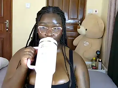 Bbw__thickiana XXX чат на живо