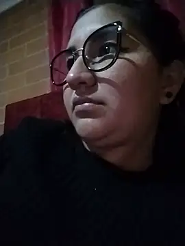 XXX chat uživo modela CATALEYA_SEXI