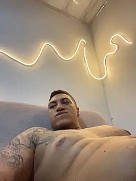 Chat +18 de Daante_Voss ao vivo