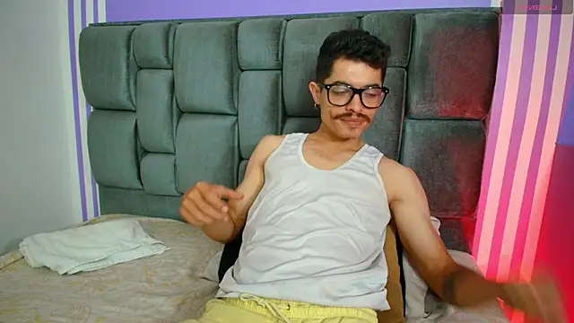 taylor_Stele's Live XXX Chat