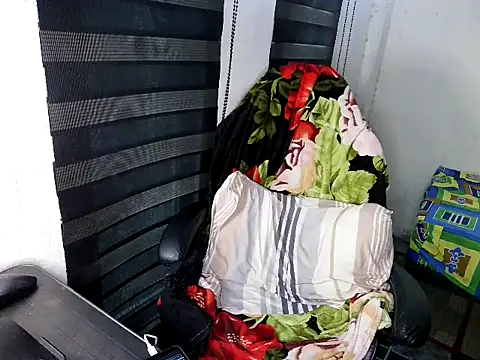 دردشة Rowy_Cam الجنسية المباشرة