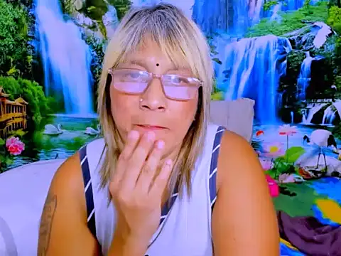 indianroxy live XXX chat