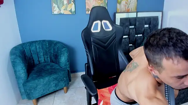 xteven_master19's Live XXX Chat