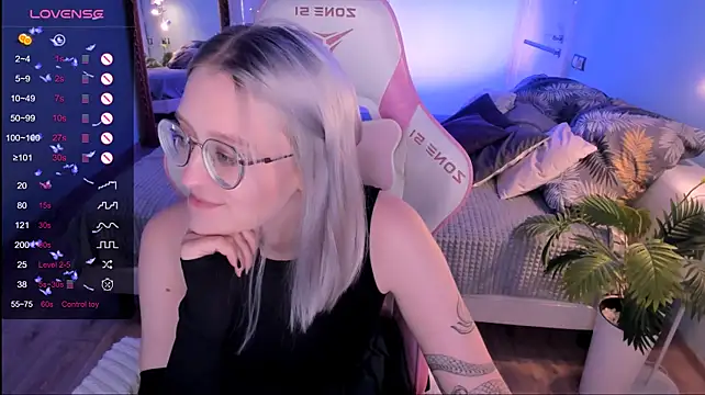 Chat +18 de LunarGlow ao vivo