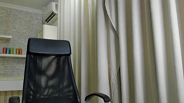 XXX chat uživo modela JonahShaw