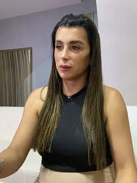 thuanealves' Live XXX Chat