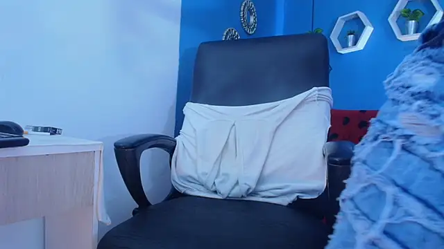 Chat XXX ao vivo de Ehkay_