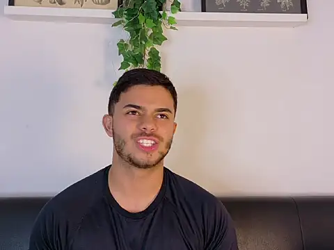 Živý XXX chat TylerWest_