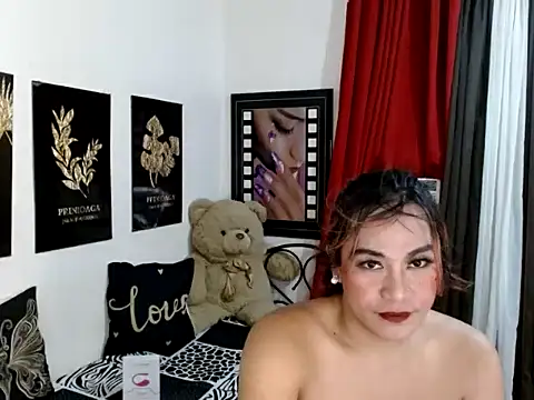 Živý XXX chat UrhotGoddess