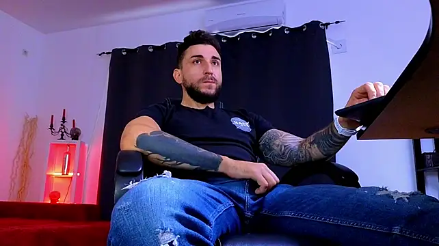 XXX chat uživo modela MightyAaron66